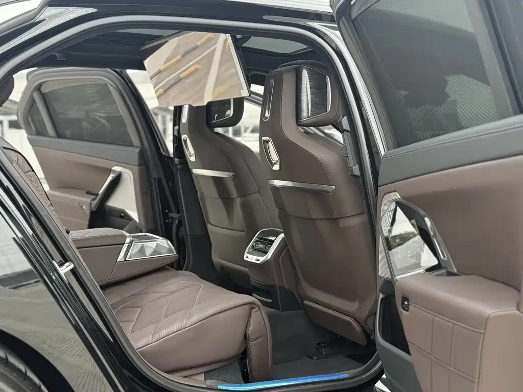 BMW 7 Series 7 2023 740Li Premium Luxury