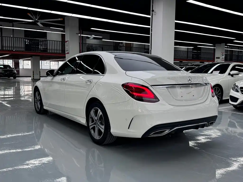 Mercedes-Benz C-Class — миниатюра 18