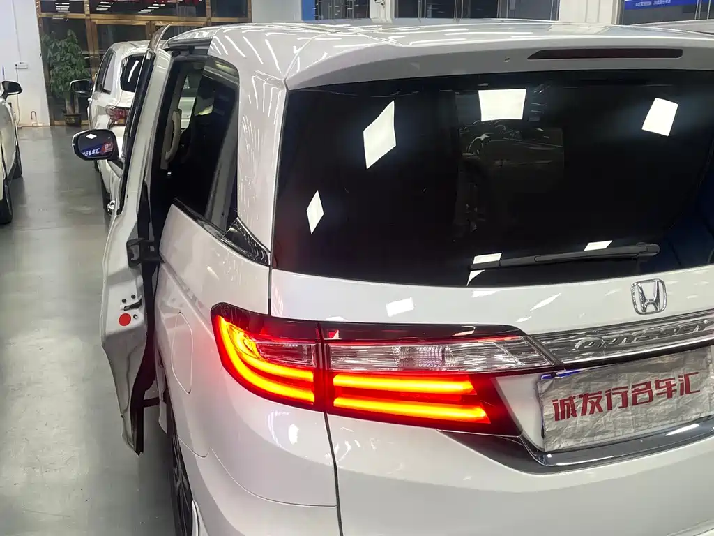 Honda Odyssey — миниатюра 6