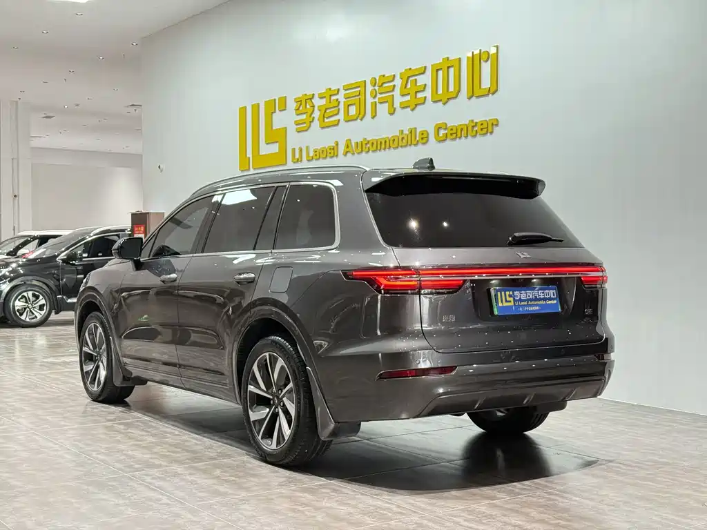 Li Auto ONE 2021 6 мест
