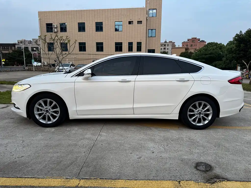 Ford Mondeo — миниатюра 3