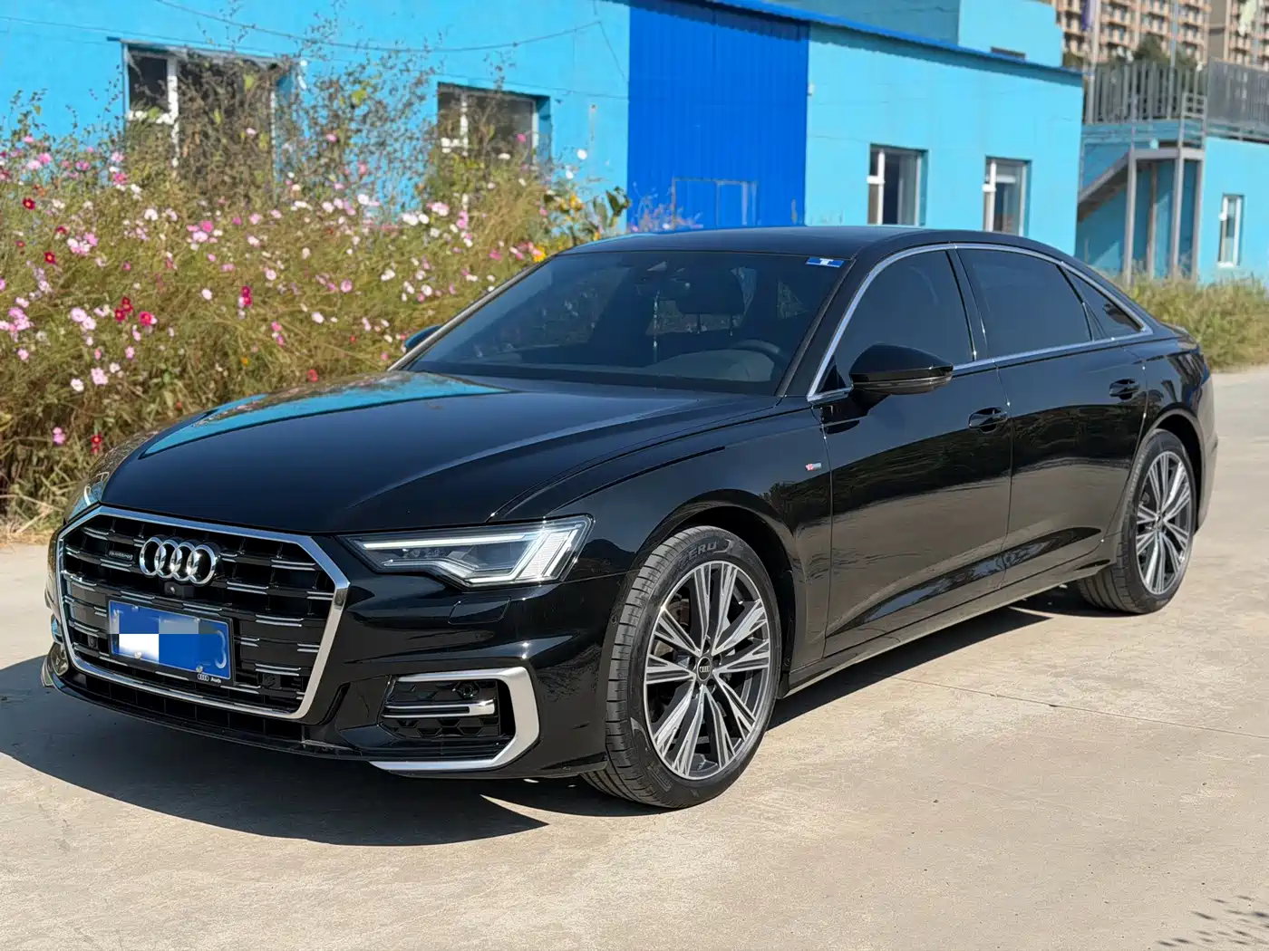 奥迪A6L 2024款 45 TFSI quattro 臻选动感型 2024