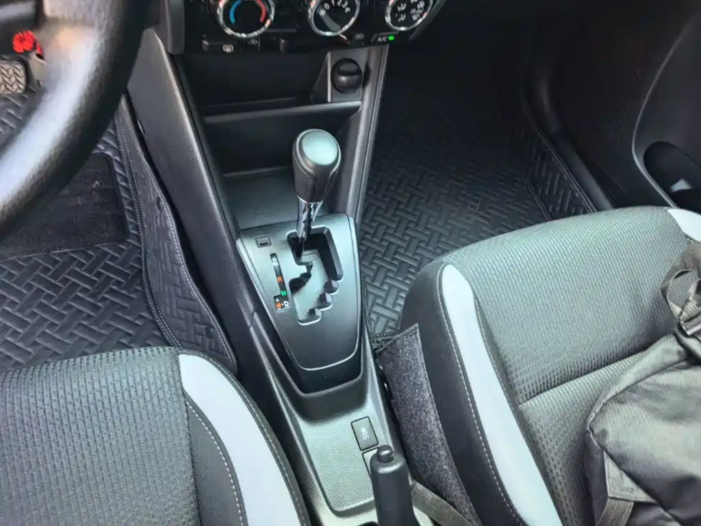 Toyota Yaris L — миниатюра 14