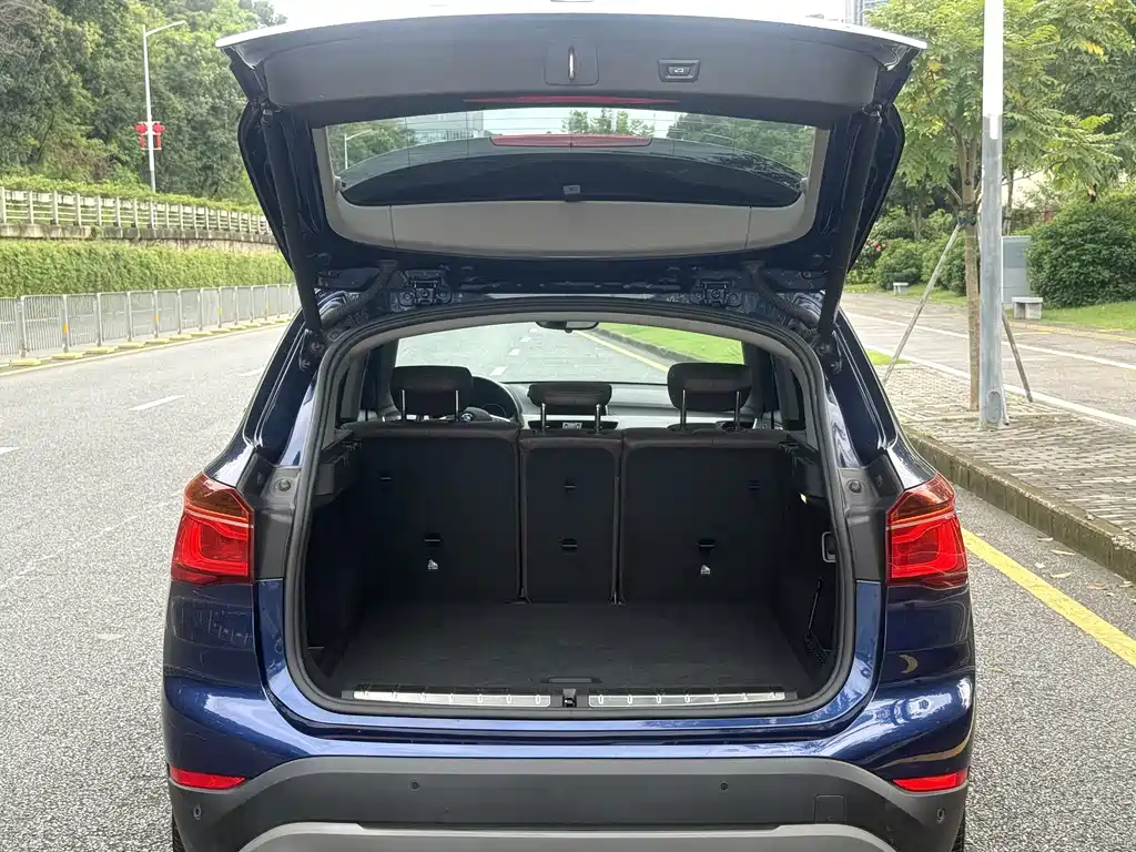 BMW X1 New Energy — миниатюра 8
