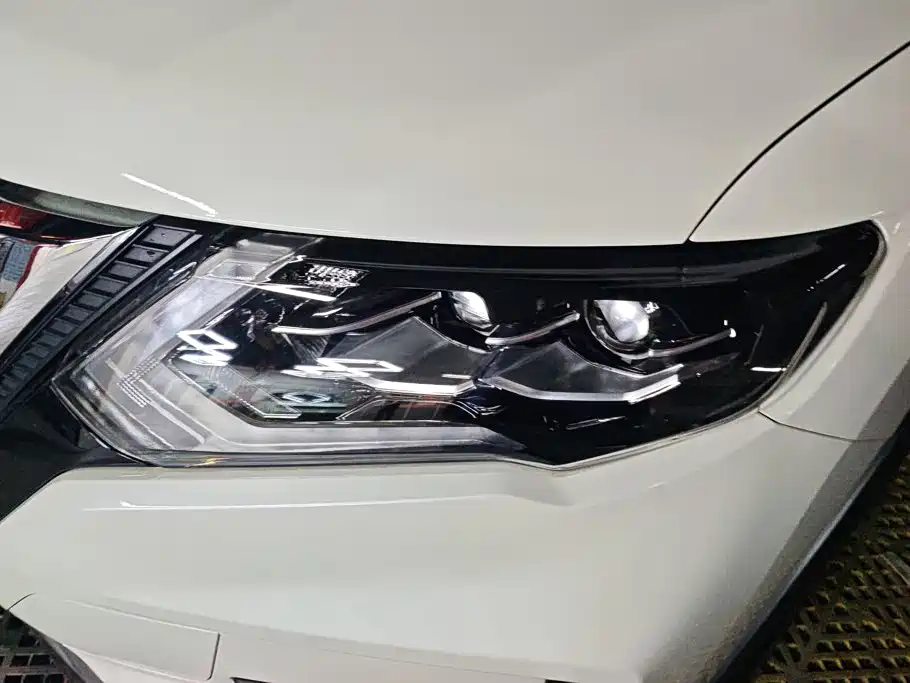 Nissan X-Trail — миниатюра 5
