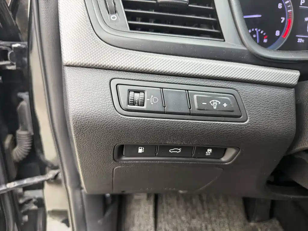 Hyundai Sonata — миниатюра 15
