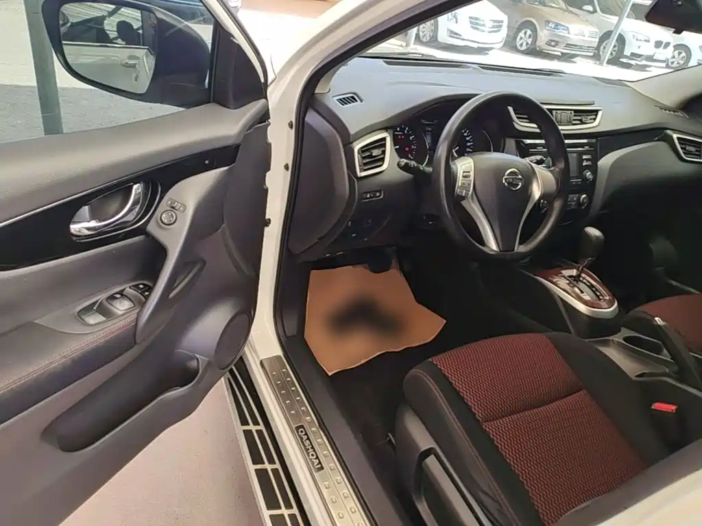 Nissan Qashqai — миниатюра 16