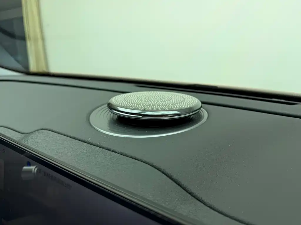 GEELY GALAXY GALAXY E8