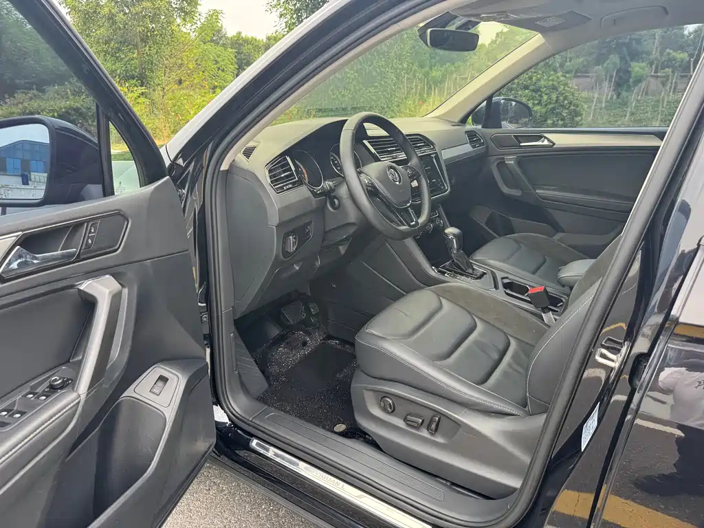 Volkswagen Tiguan L — миниатюра 6