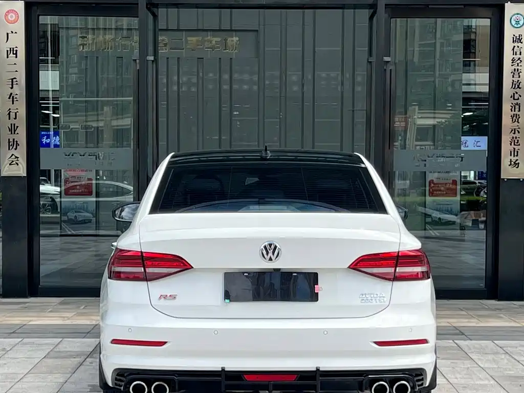 Volkswagen Lavida — миниатюра 5