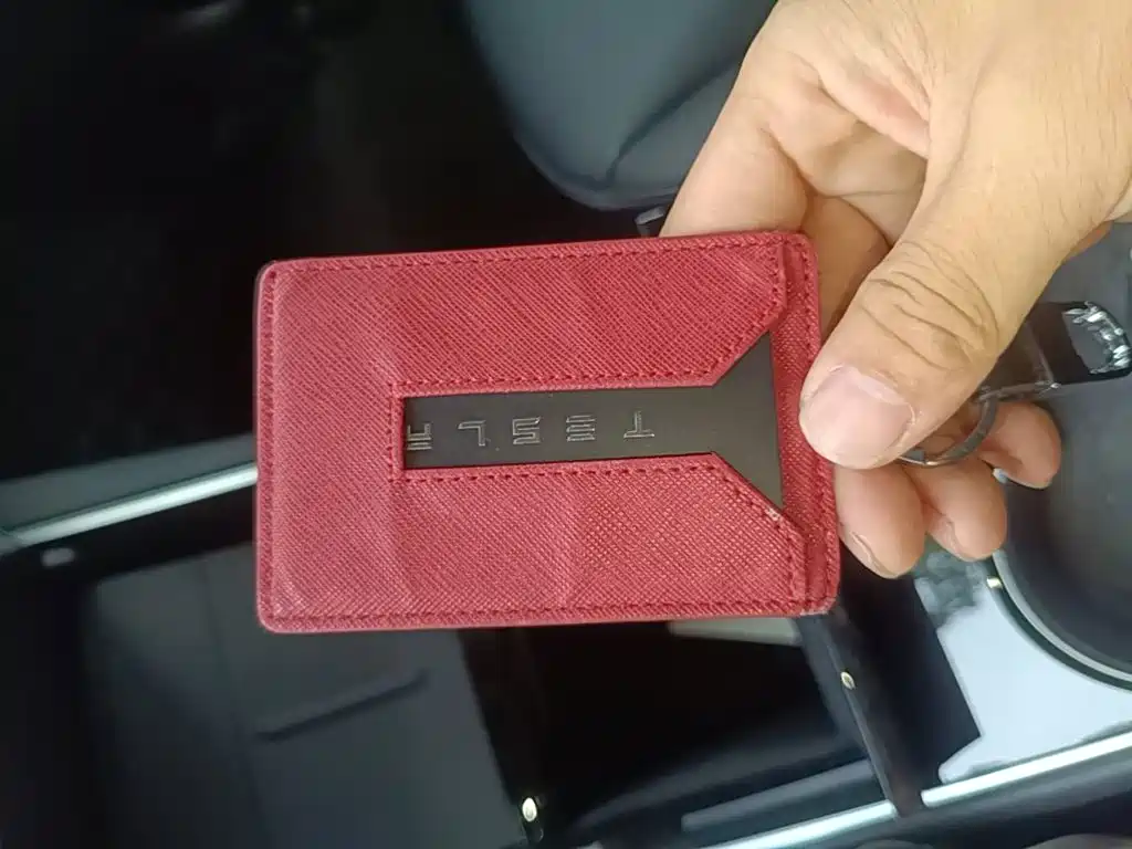 Tesla Model 3 — миниатюра 9