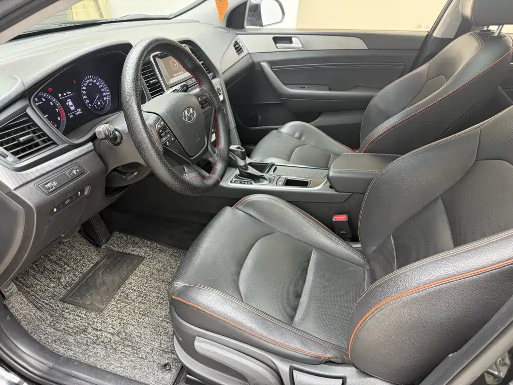 Hyundai Sonata — миниатюра 8