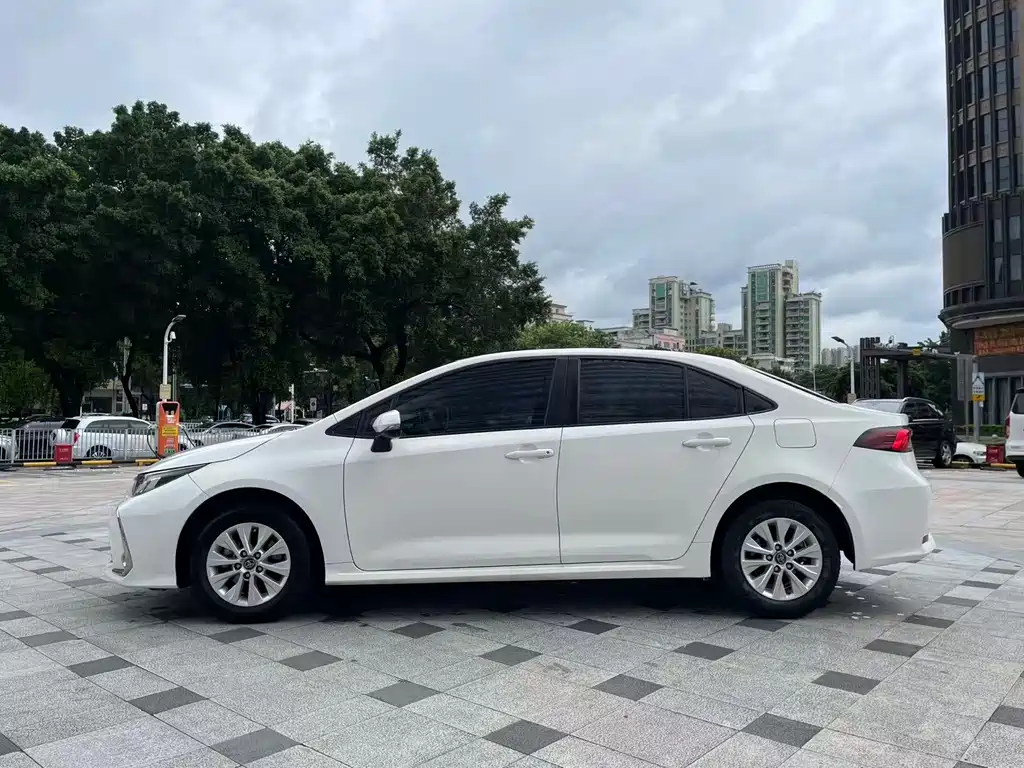 Toyota Corolla — миниатюра 4