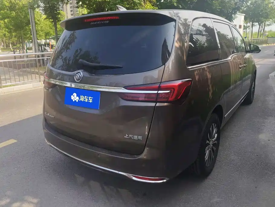 Buick GL8 — миниатюра 3
