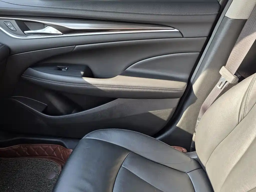 Buick LaCrosse — миниатюра 10