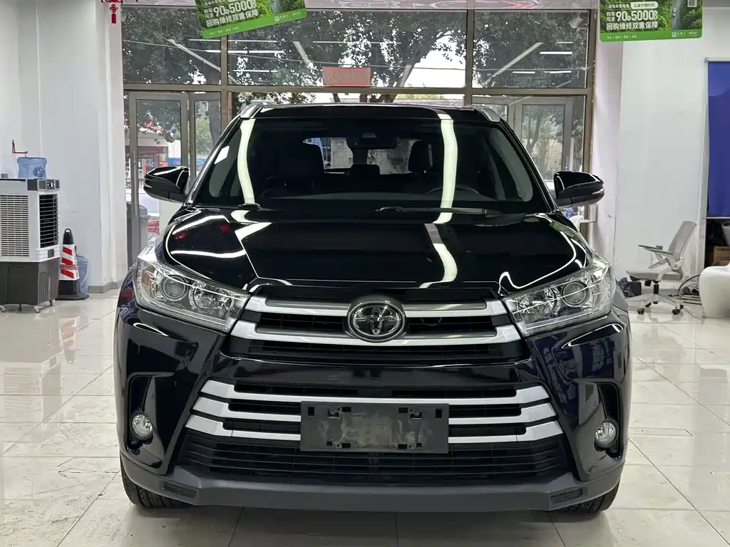 Toyota Highlander 2018 2.0T Luxury 7 мест V
