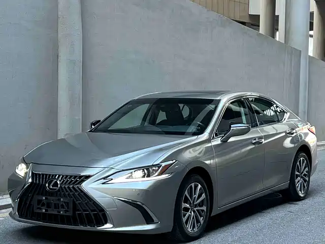 LEXUS ES 2023