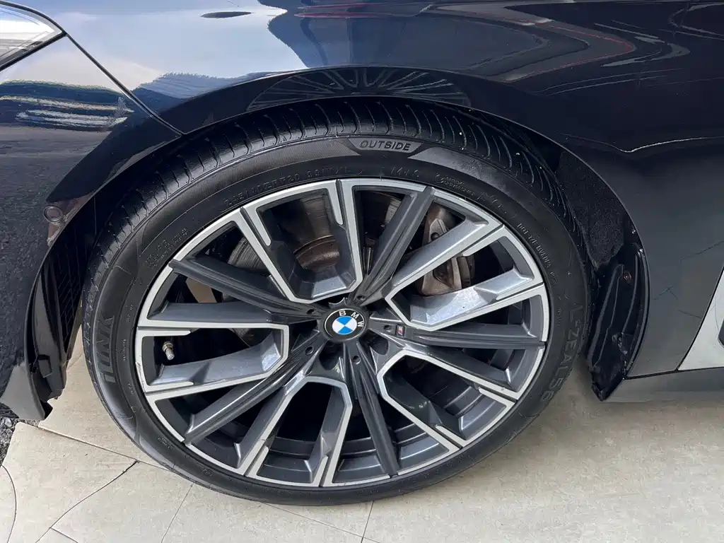 BMW 7 Series — миниатюра 15