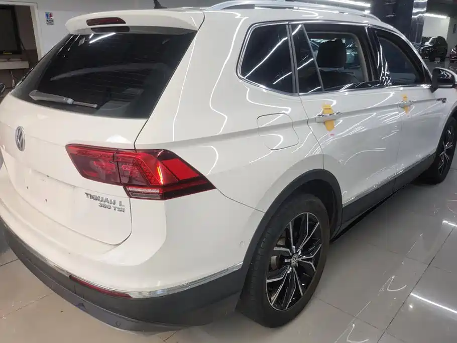 Volkswagen Tiguan L L 2019 380TSI AT Luxury 7 мест VI