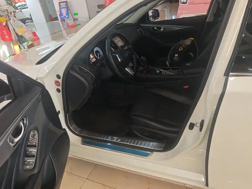 Infiniti Q50L — миниатюра 15