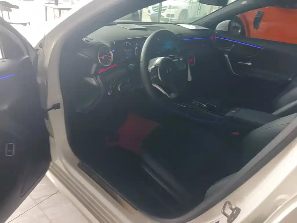 Mercedes-Benz A-Class — миниатюра 16