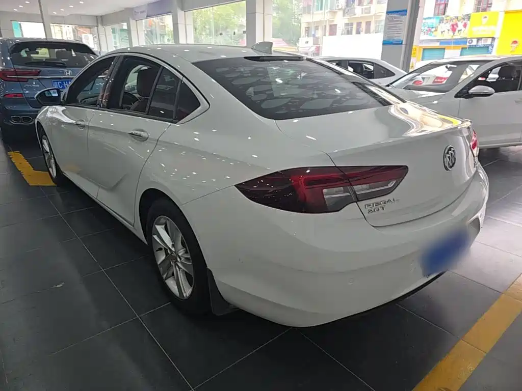 Buick Regal — миниатюра 5