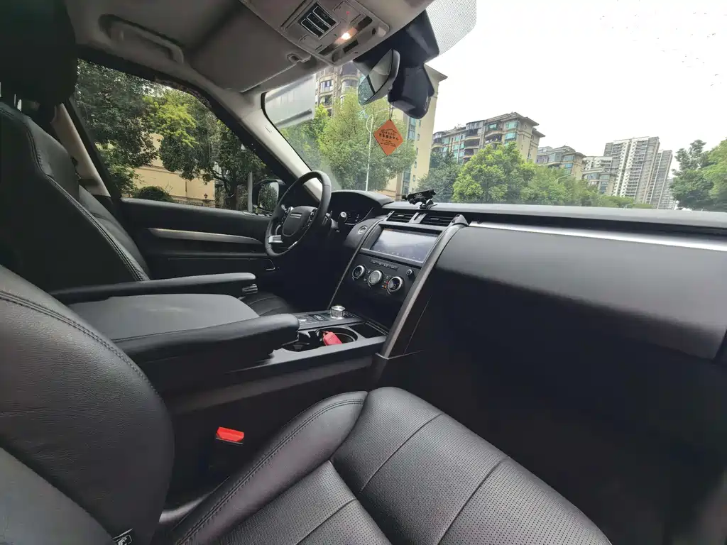 Land Rover Discovery — миниатюра 13