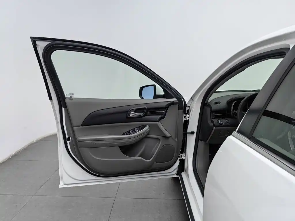 Chevrolet Malibu — миниатюра 8