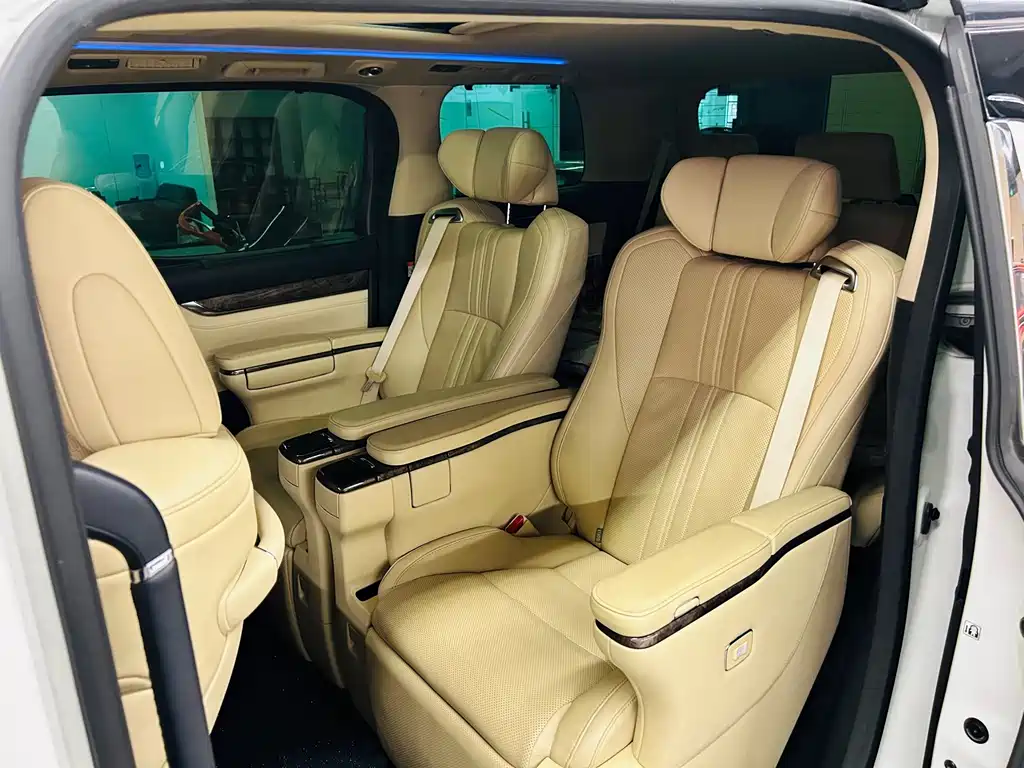 Toyota Alphard 2023 2.5L Premium