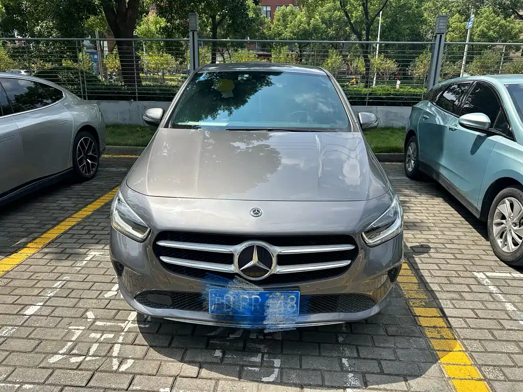 Mercedes-Benz B-Class — миниатюра 2