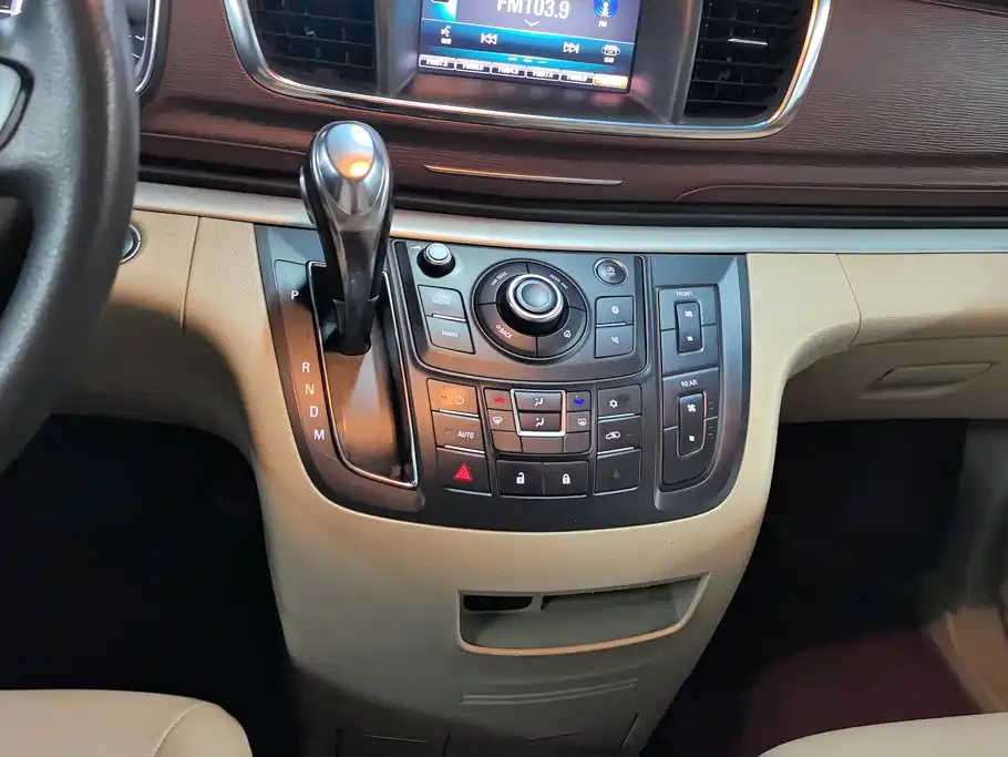 Buick GL8 — миниатюра 16