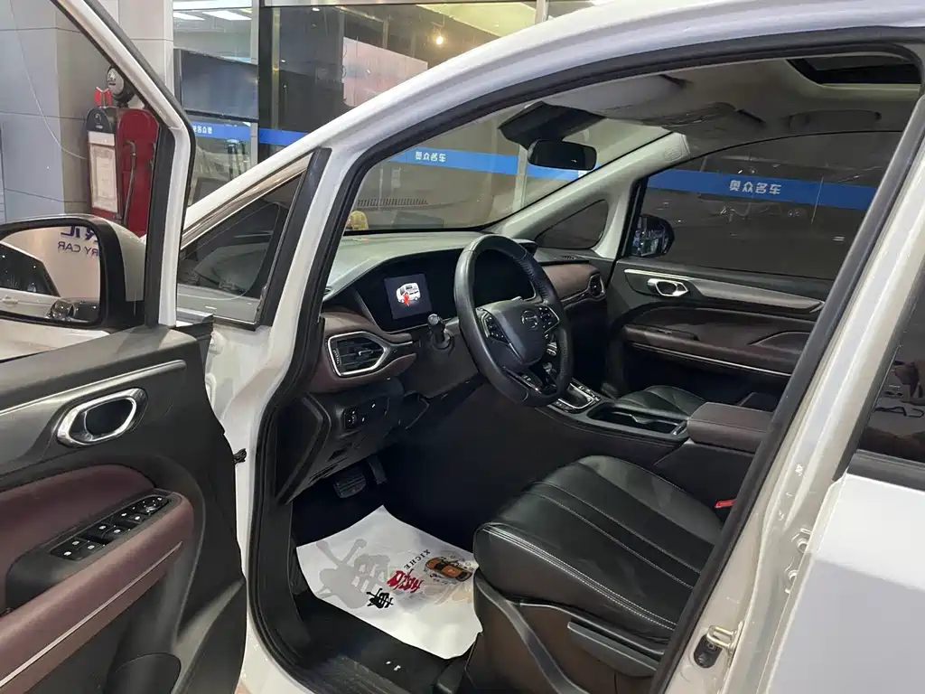 GAC Motor Trumpchi M6 — миниатюра 4