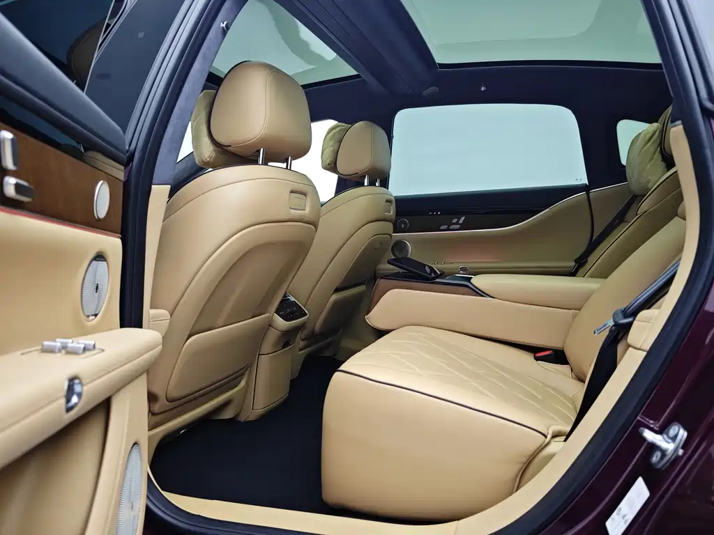 AITO ENJOY THE WORLD S9