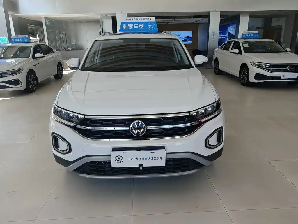 Volkswagen T-Roc — миниатюра 2