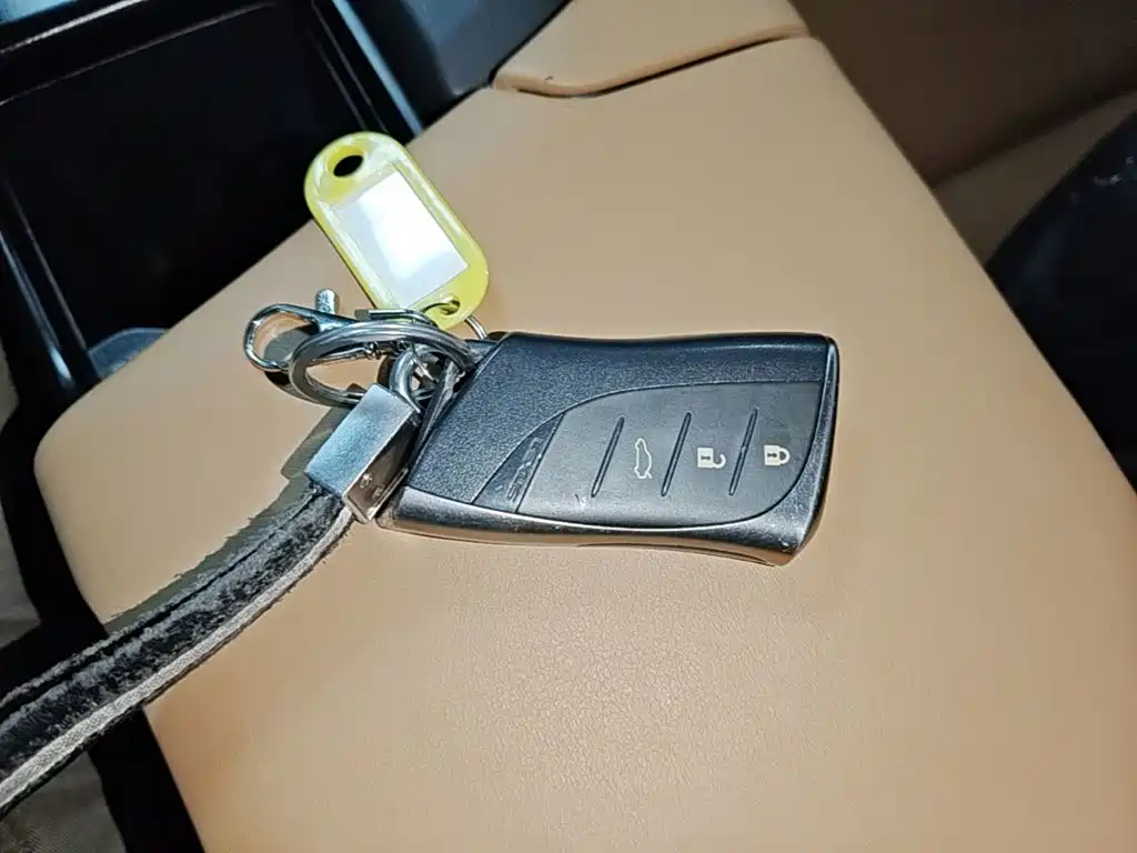 Lexus ES — миниатюра 9