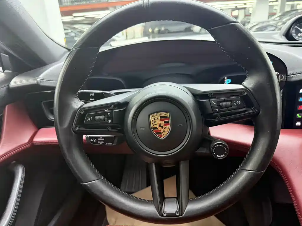 Porsche Taycan — миниатюра 5