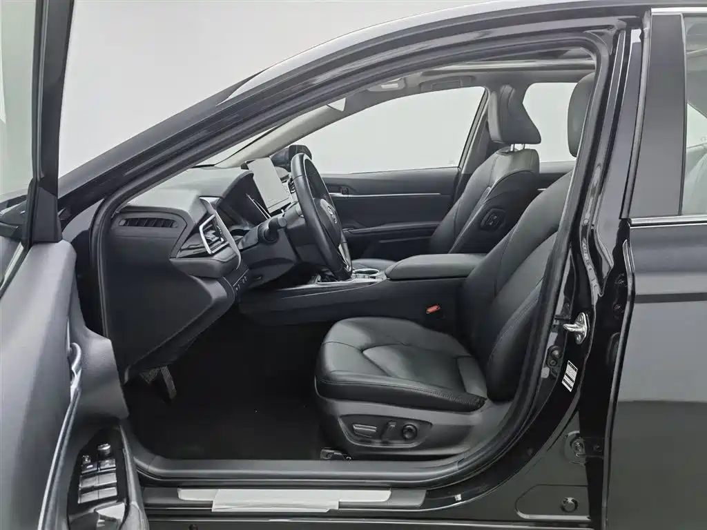 Toyota Camry 2023 2.5HG Luxury