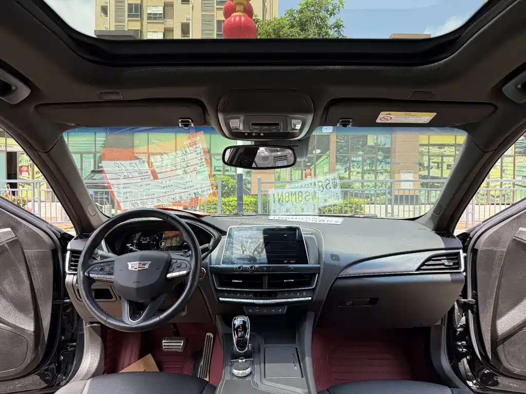 Cadillac CT5 — миниатюра 7