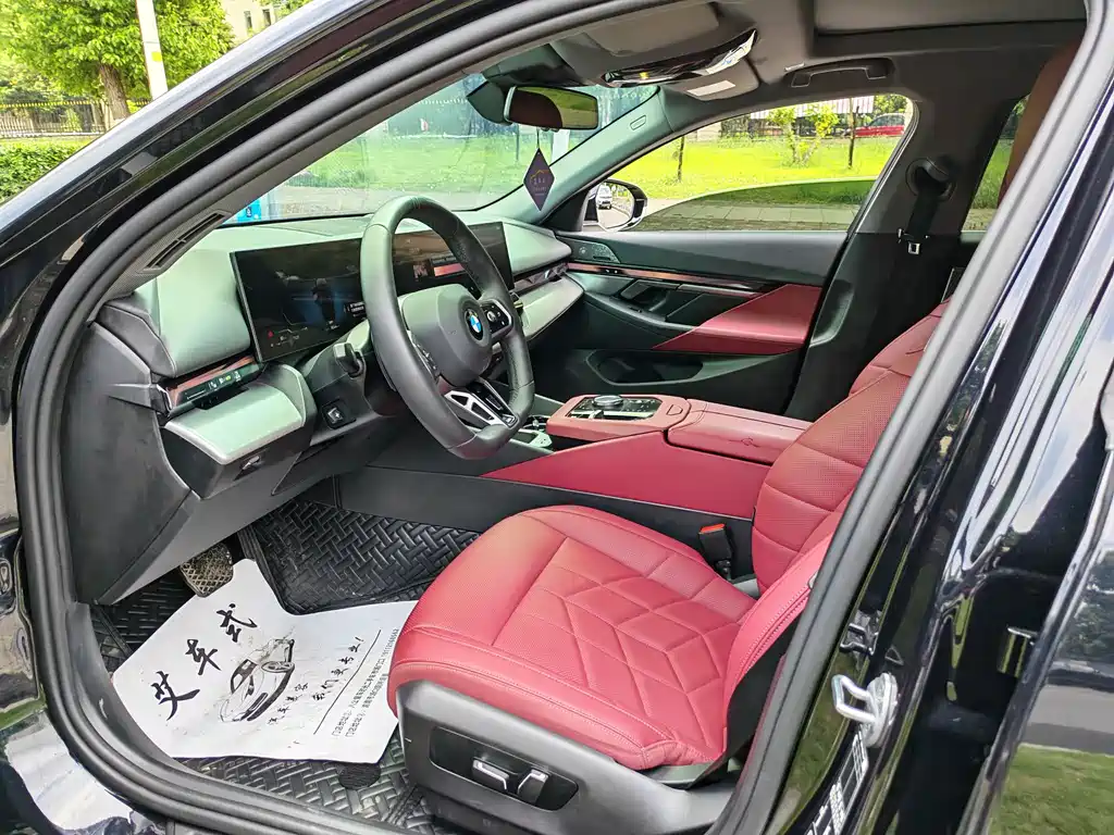 BMW 5 Series 5 2025 530Li xDrive M Sport