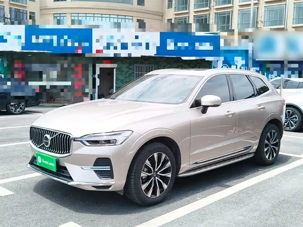 Volvo XC60 2022