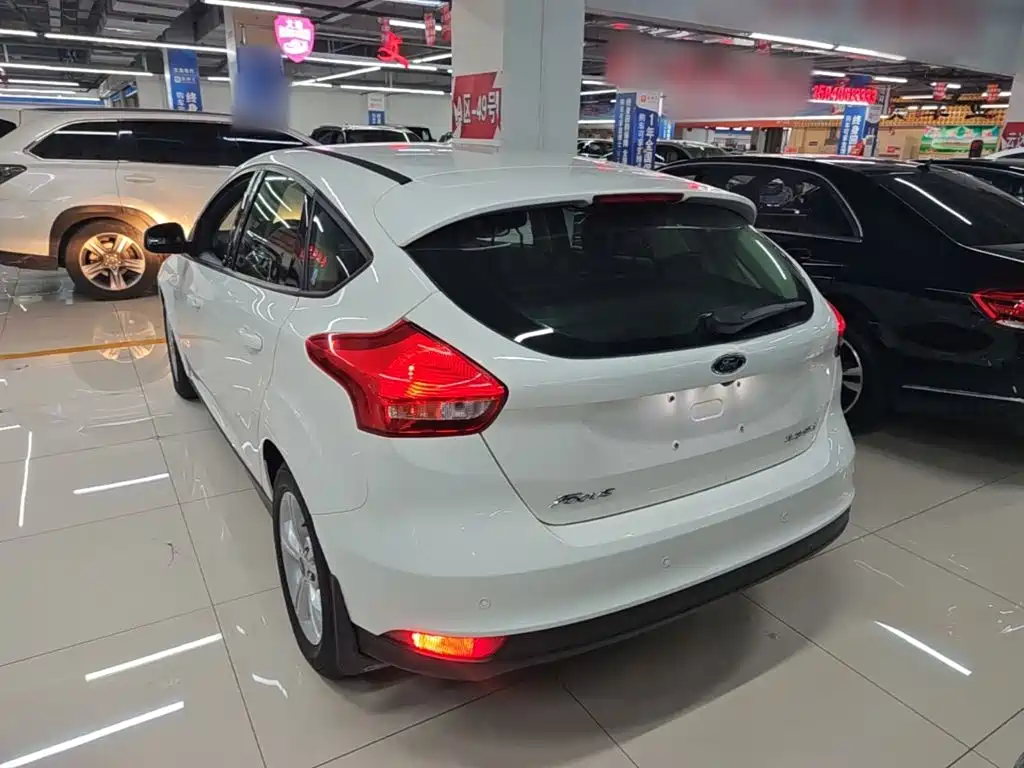 Ford Focus — миниатюра 5