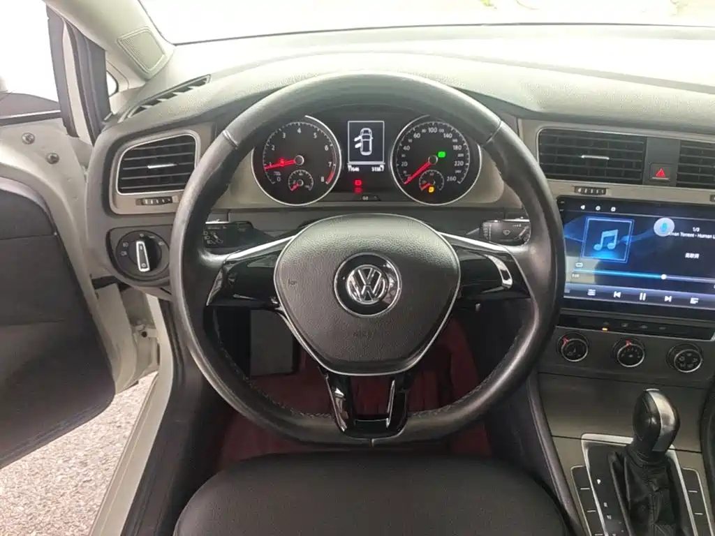Volkswagen Golf — миниатюра 11