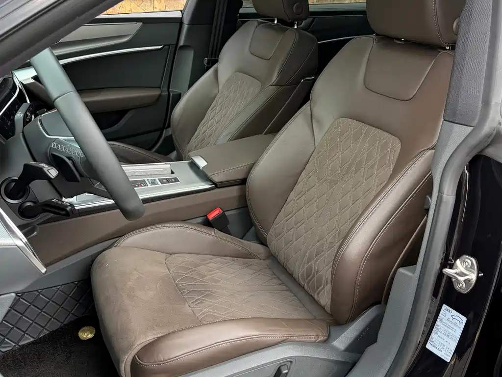 Audi A7L 2022 45 TFSI quattro S-line