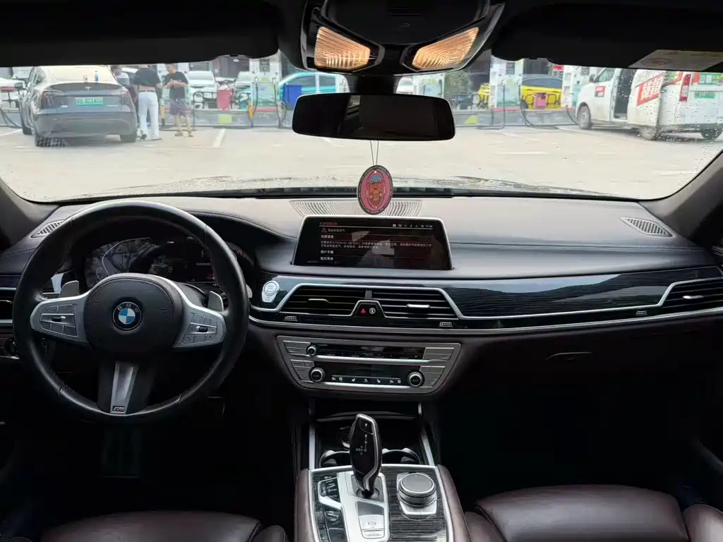 BMW 7 Series 7 2021 730Li M Sport