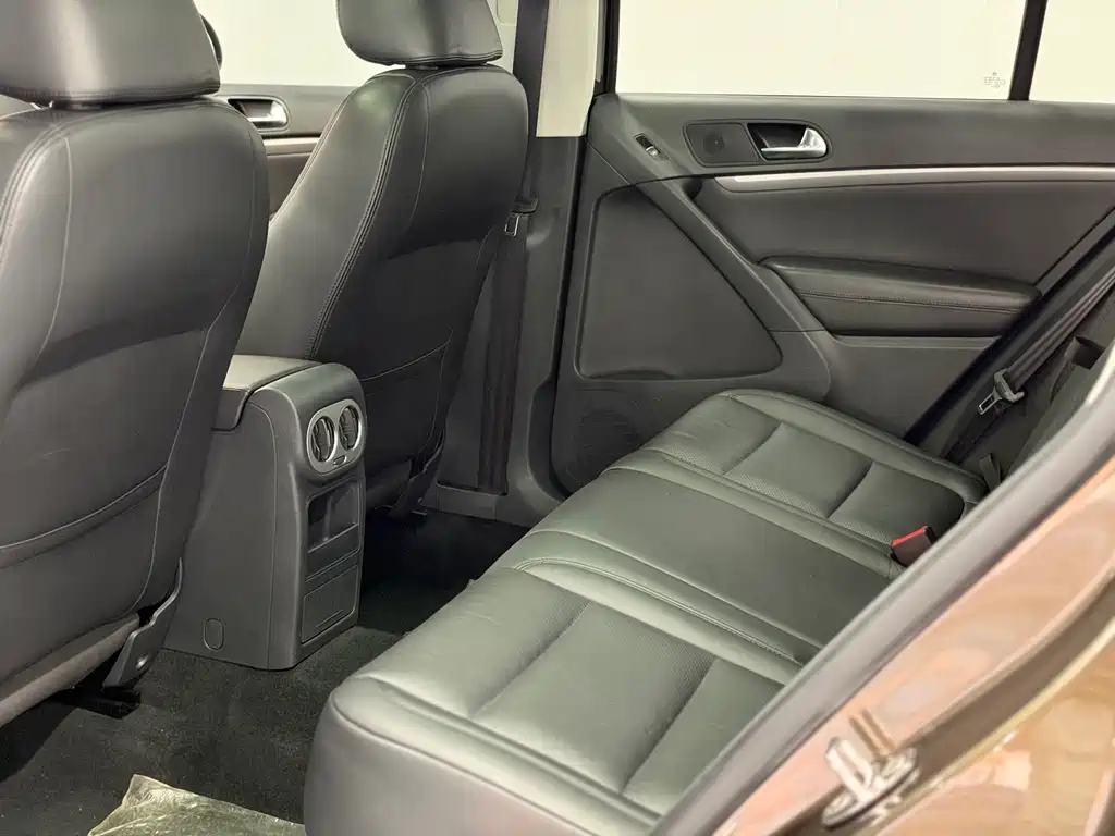 Volkswagen Tiguan — миниатюра 21