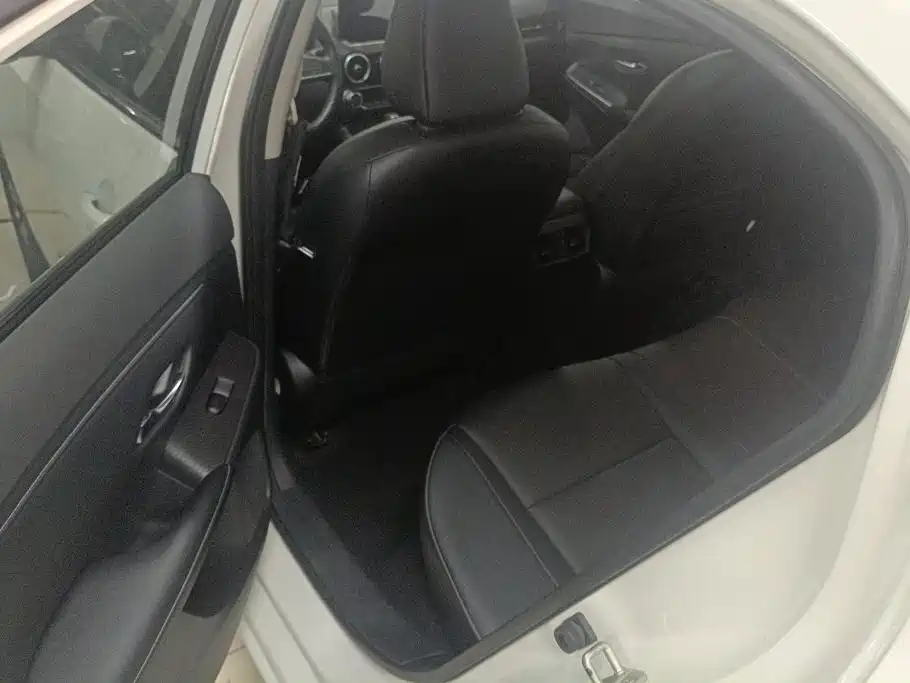 Nissan Sylphy — миниатюра 10
