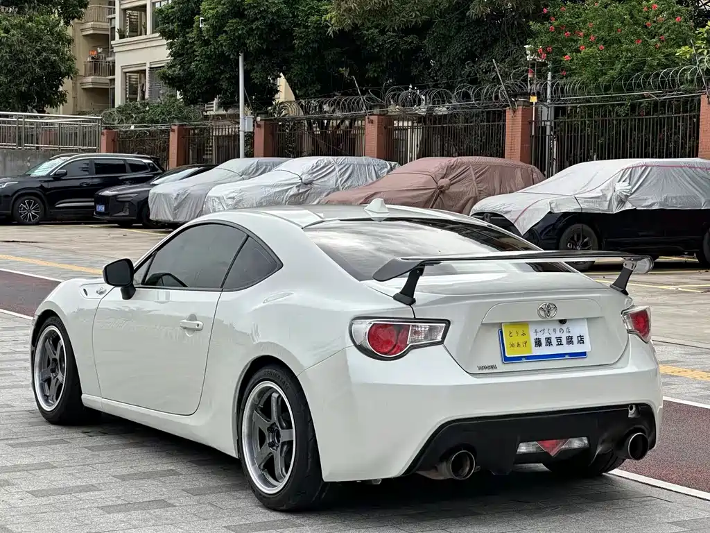 Toyota 86 — миниатюра 6