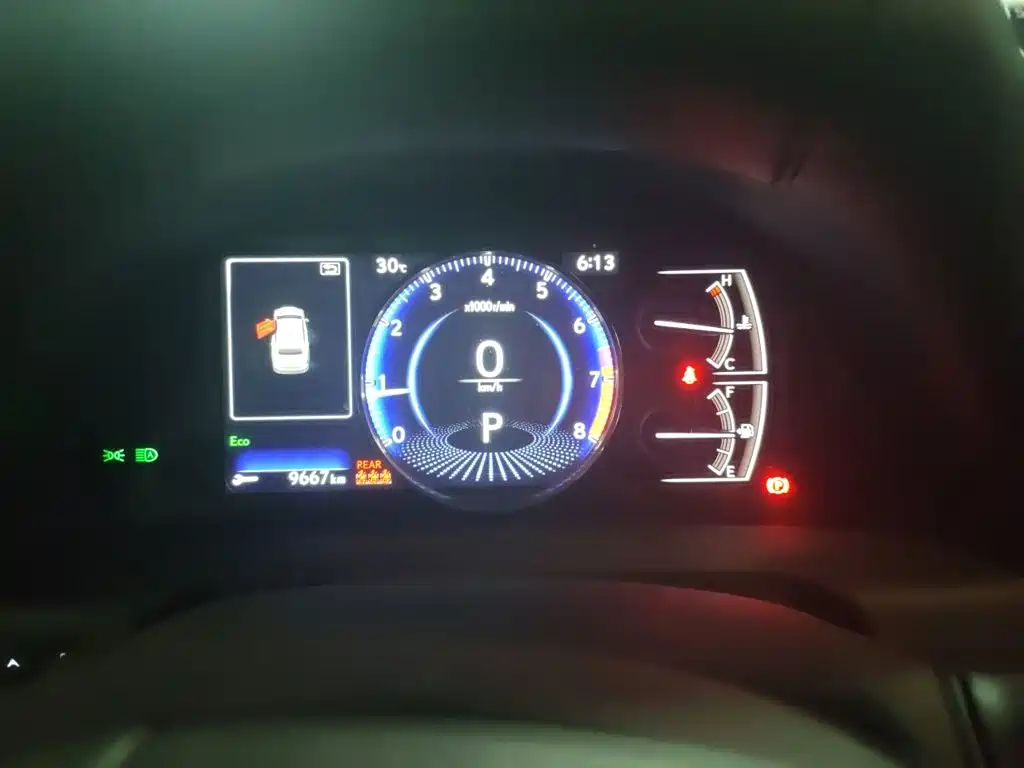 Lexus ES — миниатюра 12