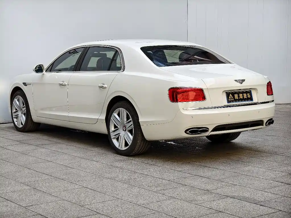 Bentley Flying Spur — миниатюра 6
