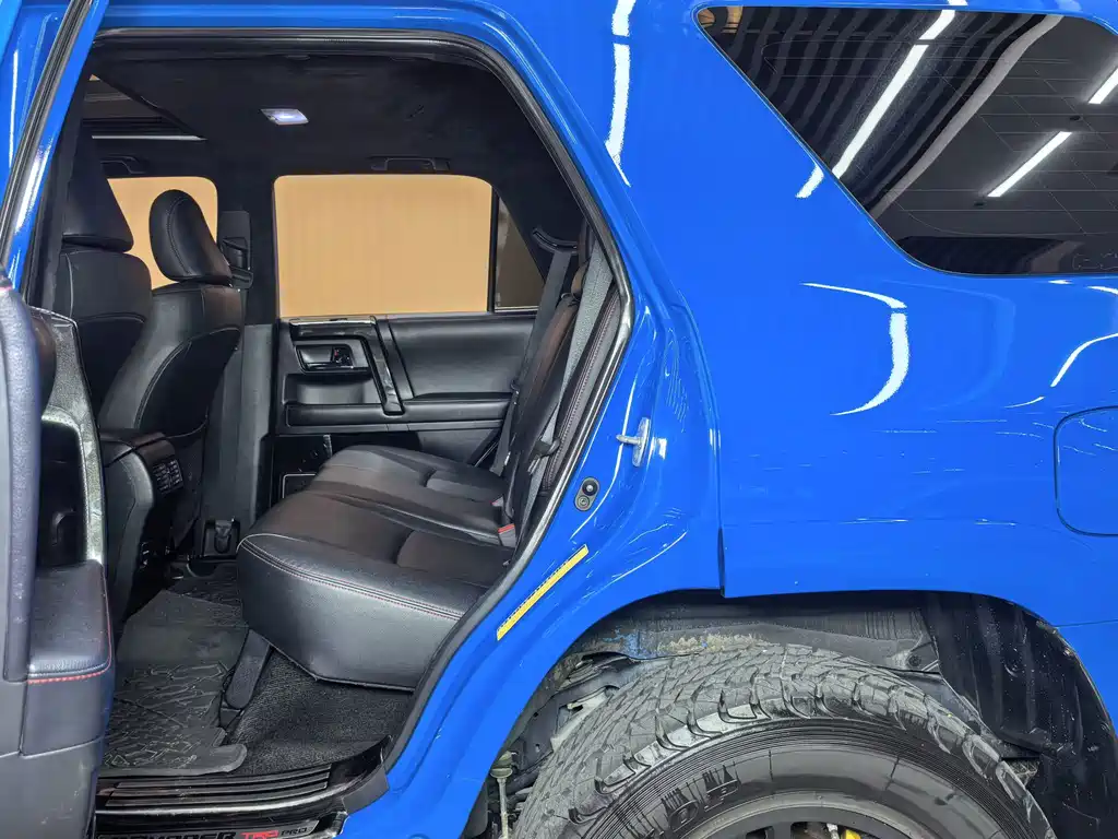 Toyota 4Runner — миниатюра 10